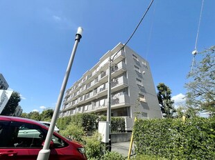 椿峰ニュータウン１０７街区４号棟の物件外観写真